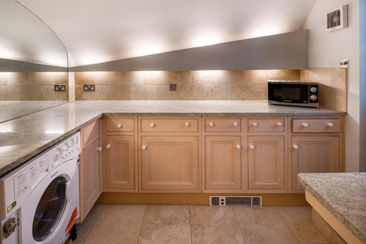 Apartamento Cozy Flat With Patio In The Heart Of Pimlico Londres Exterior foto